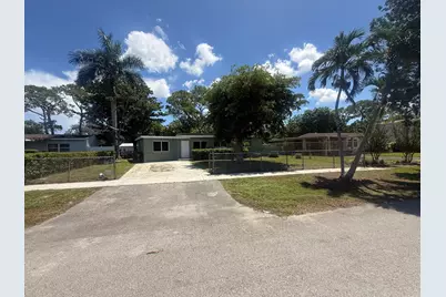630 E Dayton Circle, Fort Lauderdale, FL 33312 - Photo 2