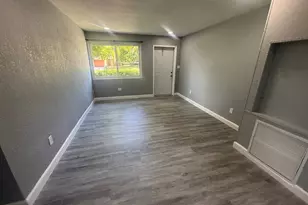 630 E Dayton Cir, Fort Lauderdale, FL 33312 - Photo 6
