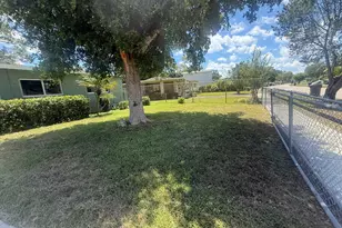 630 E Dayton Cir, Fort Lauderdale, FL 33312 - Photo 16