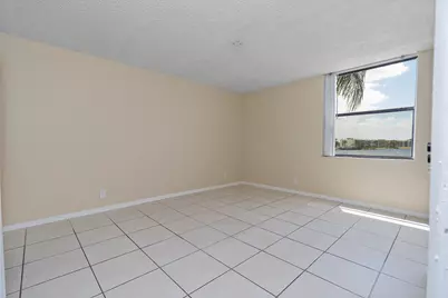 112 Lake Emerald Drive #209, Oakland Park, FL 33309 - Photo 18