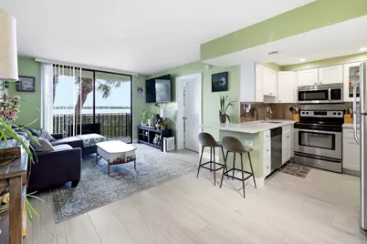760 Executive Center Drive #24, West Palm Beach, FL 33401 - Photo 2