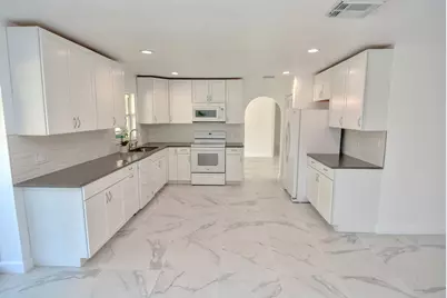 943 SE Browning Avenue, Port Saint Lucie, FL 34983 - Photo 4