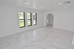 943 SE Browning Ave, Port Saint Lucie, FL 34983 - Photo 8