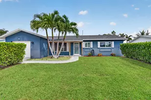 1023 SW 25th Pl, Boynton Beach, FL 33426 - Photo 1