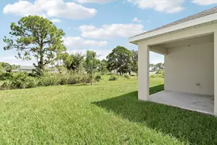 643 NW Riverside Dr, Port Saint Lucie, FL 34983 - Photo 30