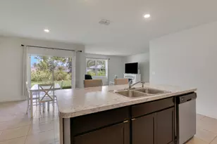 643 NW Riverside Dr, Port Saint Lucie, FL 34983 - Photo 16