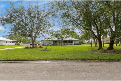 10611 Pine Needle Drive, Fort Pierce, FL 34945 - Photo 4