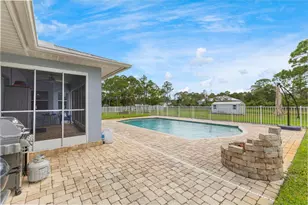 10611 Pine Needle Dr, Fort Pierce, FL 34945 - Photo 26