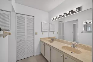 350 Prestwick Cir, Palm Beach Gardens, FL 33418 - Photo 28