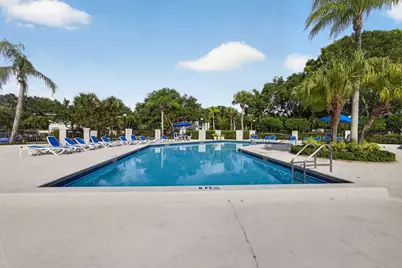 350 Prestwick Circle #2, Palm Beach Gardens, FL 33418 - Photo 36