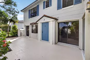 350 Prestwick Cir, Palm Beach Gardens, FL 33418 - Photo 10