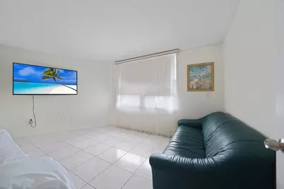 1200 Saint Charles Place #509, Pembroke Pines, FL 33026 - Photo 12