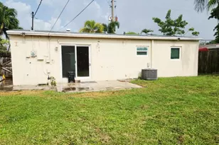 5811 NE 6th Ave, Oakland Park, FL 33334 - Photo 12