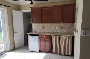 5811 NE 6th Ave, Oakland Park, FL 33334 - Photo 4