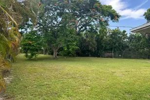 250 NW 46th St, Boca Raton, FL 33431 - Photo 2