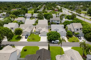2974 Torrey Pine Ln, Lake Worth, FL 33462 - Photo 4