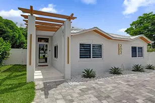 202 SE 4th St, Delray Beach, FL 33483 - Photo 8