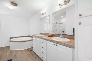 8185 14th Hole Dr, Port Saint Lucie, FL 34952 - Photo 6