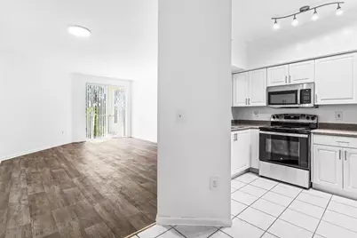 1977 Brandywine Road #207, West Palm Beach, FL 33409 - Photo 2