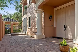 2742 Kinsington Cir, Weston, FL 33332 - Photo 2