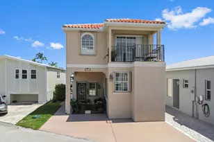 37 Nettles Blvd, Jensen Beach, FL 34957 - Photo 1