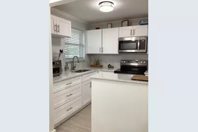 8300 Sunrise Lakes Boulevard #206, Sunrise, FL 33322 - Photo 4
