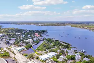 513 SW Ocean Blvd, Stuart, FL 34994 - Photo 2