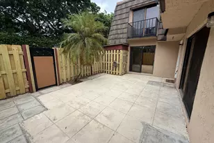 1640 Forest Lakes Cir, West Palm Beach, FL 33406 - Photo 2