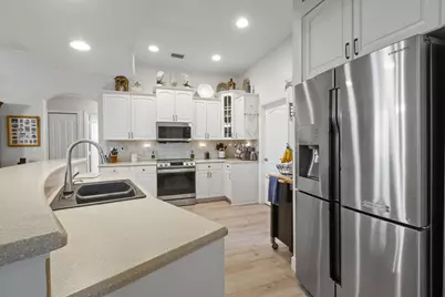 390 SW Jeanne Avenue, Port Saint Lucie, FL 34953 - Photo 16