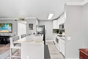 711 Forest Club Dr, Wellington, FL 33414 - Photo 2