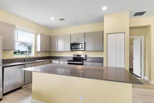 8292 NW Greenbank Cir, Port Saint Lucie, FL 34987 - Photo 8