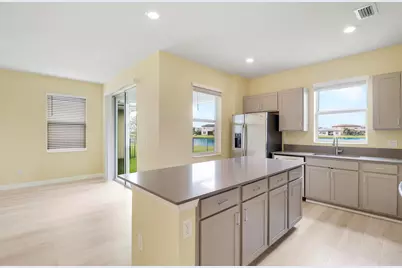 8292 NW Greenbank Circle, Port Saint Lucie, FL 34987 - Photo 14