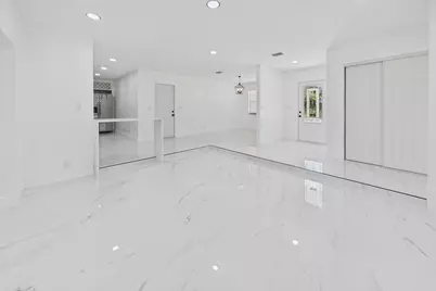 520 NW 43rd Avenue, Plantation, FL 33317 - Photo 4