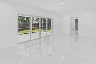 520 NW 43rd Ave, Plantation, FL 33317 - Photo 8