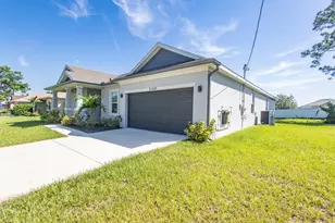 2149 SW Susset Ln, Port Saint Lucie, FL 34953 - Photo 2