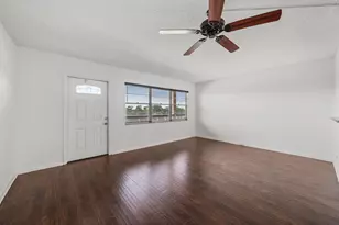 413 Southampton A, West Palm Beach, FL 33417 - Photo 4