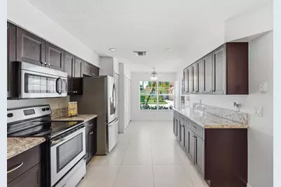 6616 Marissa Circle, Lake Worth, FL 33467 - Photo 2