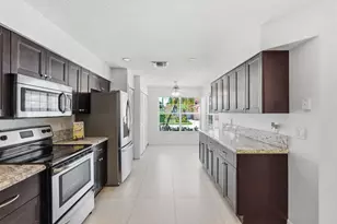 6616 Marissa Cir, Lake Worth, FL 33467 - Photo 2
