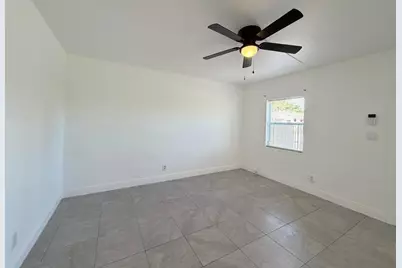 1010 Grant Street, West Palm Beach, FL 33407 - Photo 10