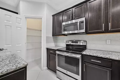 10306 Wellington Parc Drive, Wellington, FL 33449 - Photo 6