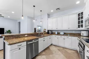 115 Via Poinciana Ln, Boca Raton, FL 33487 - Photo 12