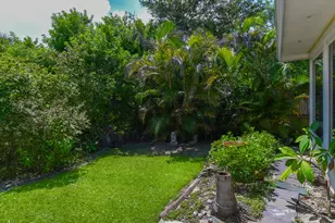 1076 NE Banyan Tree Dr, Jensen Beach, FL 34957 - Photo 20