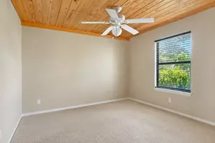 1076 NE Banyan Tree Dr, Jensen Beach, FL 34957 - Photo 12