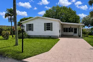8294 E Club Rd, Boca Raton, FL 33433 - Photo 2
