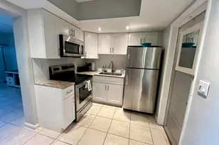 209 SE 6th St, Boynton Beach, FL 33435 - Photo 8
