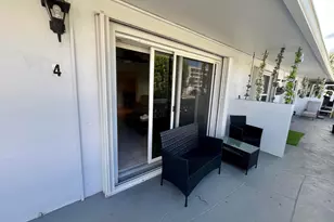 209 SE 6th St, Boynton Beach, FL 33435 - Photo 2