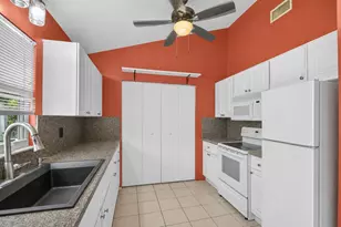 207/227 Ethelyn Dr, West Palm Beach, FL 33415 - Photo 8