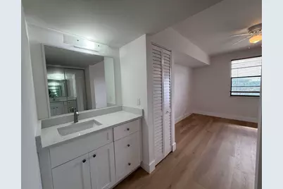 3511 Village Boulevard #404, West Palm Beach, FL 33409 - Photo 12