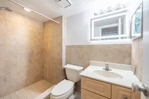 6995 NW 186th St, Hialeah, FL 33015 - Photo 6