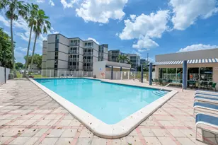 6995 NW 186th St, Hialeah, FL 33015 - Photo 10